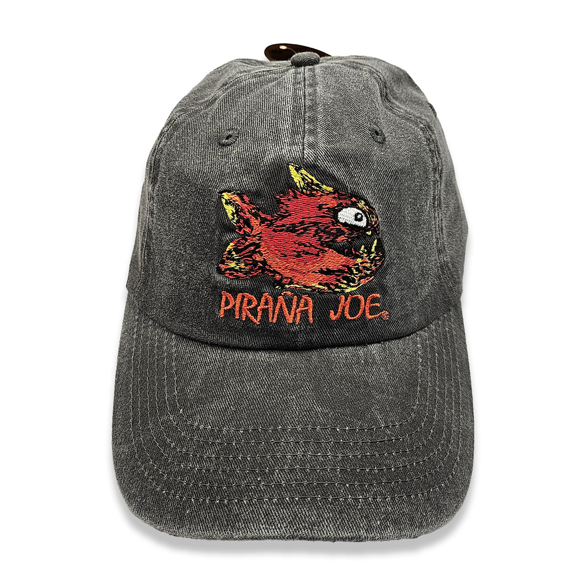 Piraña Joe Originals washed cap in black – front view with embroidered red piranha and logo